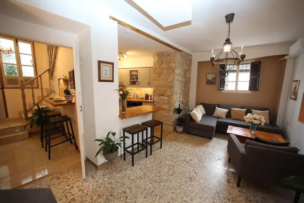 Casa De Las Campanans Iznájar
