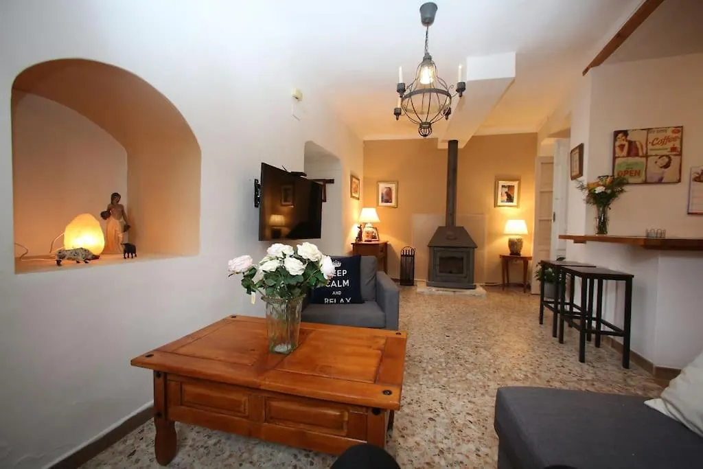 Casa De Las Campanans Iznájar Сasa de vacaciones